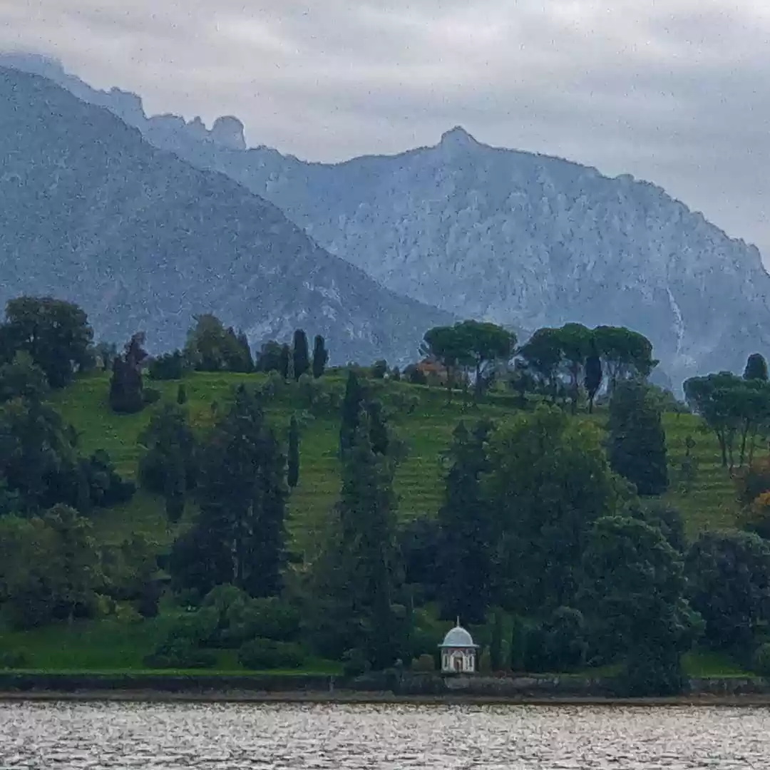 Photo of The serenity of Lake