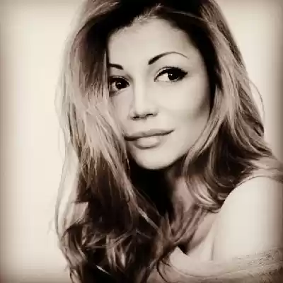 Photo of Erika Levintine