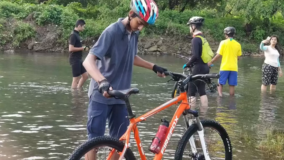 Photo of mountain biking in M