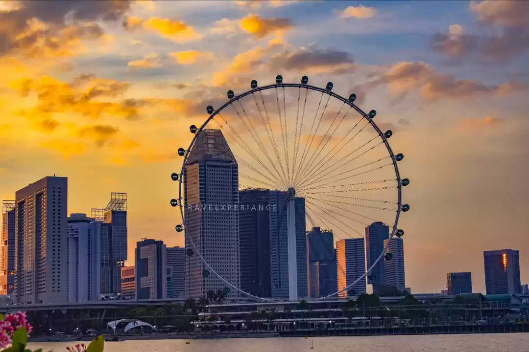 Photo of singapore flyer