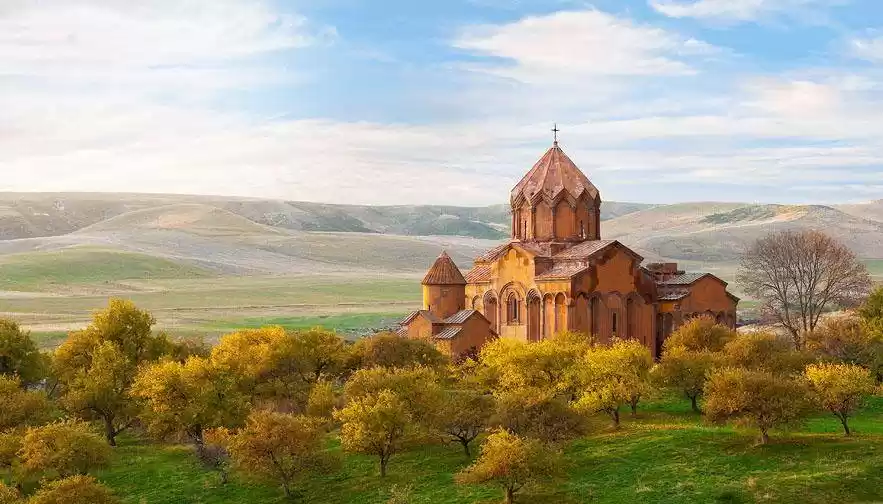 Photo of Monastery trailing i