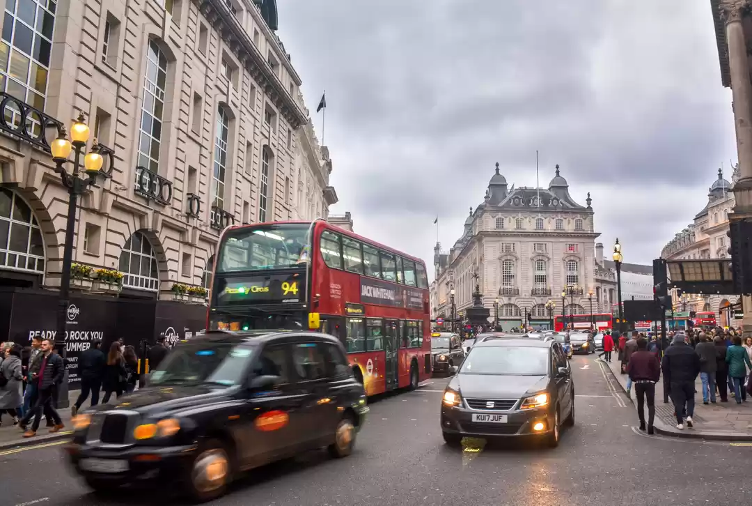 Photo of Piccadily Circus, Uk