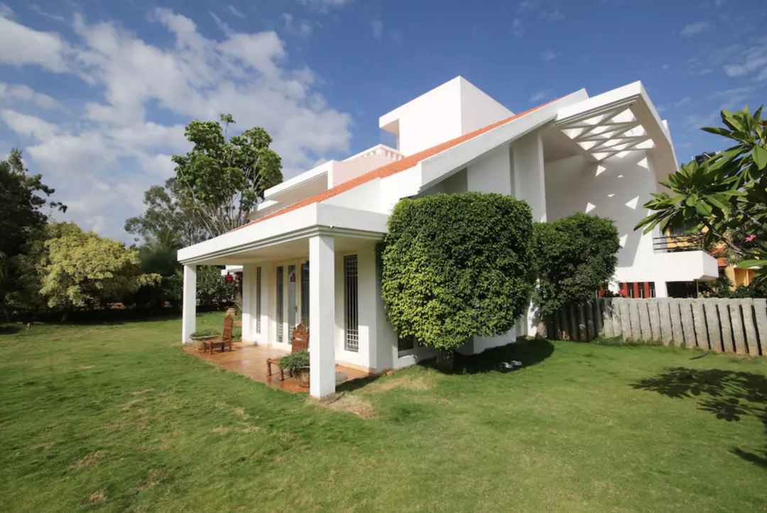 Farmhouse With Pool In Delhi For Party / Farm House In Gurgaon With