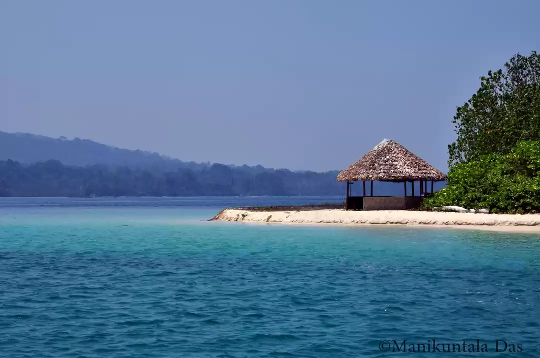 Photo of Jolly Buoy Island, A