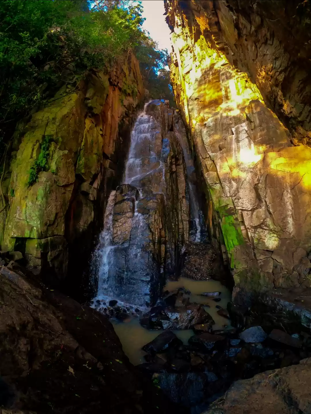 Photo of Rajagada_waterfall :