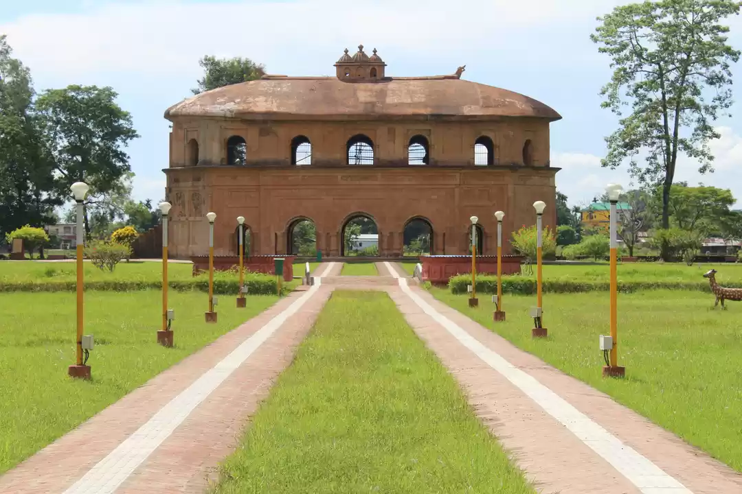Photo of THE AHOM CAPITAL: SI
