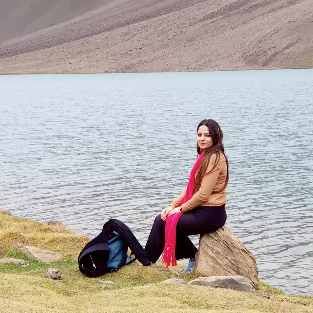 Photo of charu lingwal