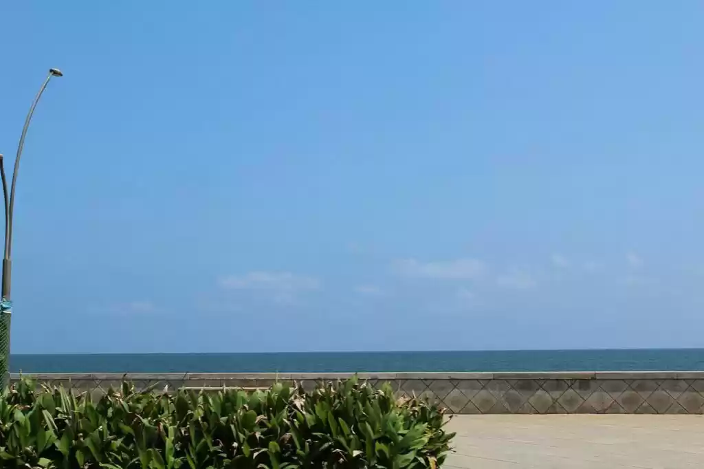 Photo of Beach hopping in Pon