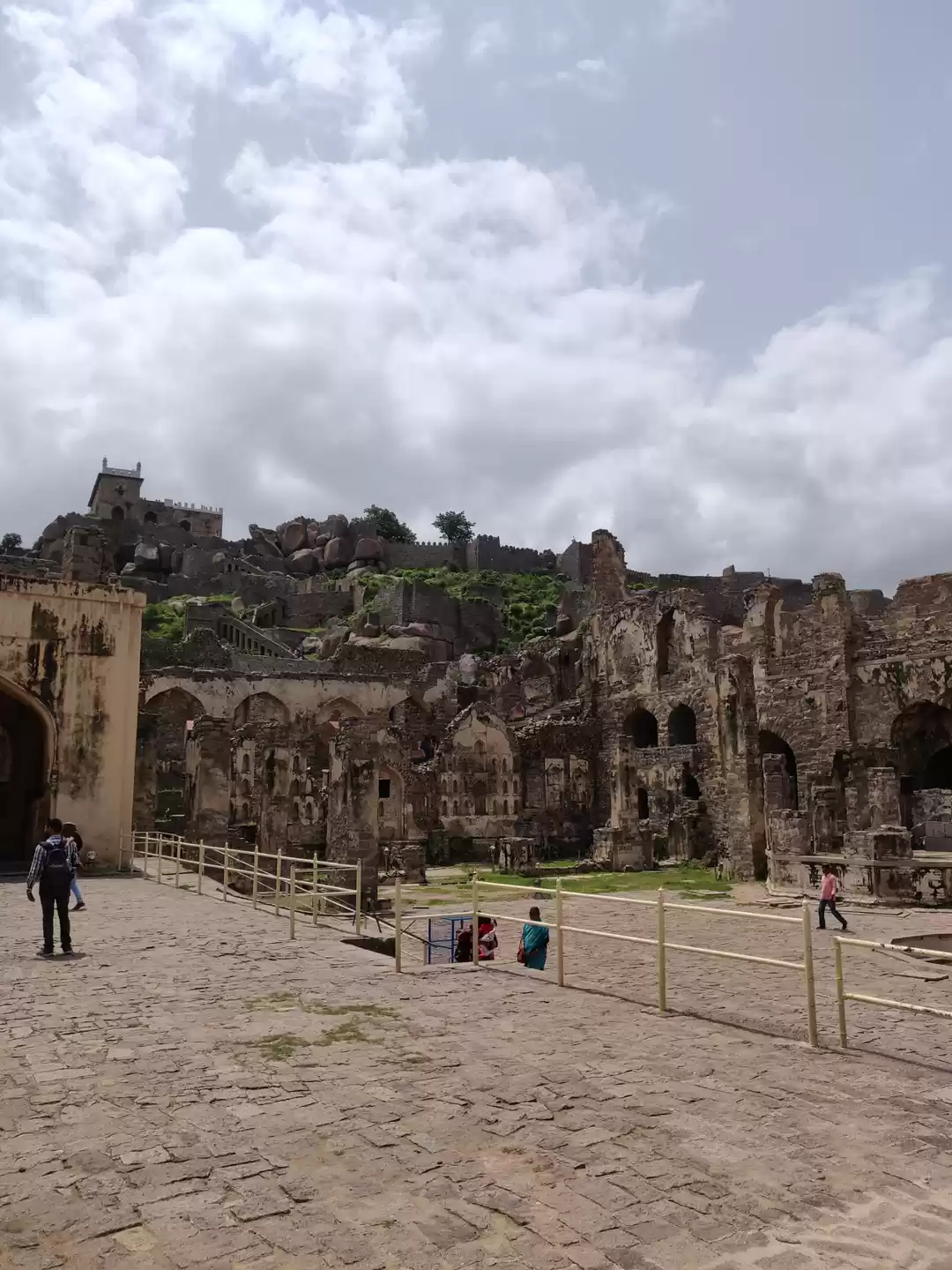 Photo of Golkonda Fort clicks