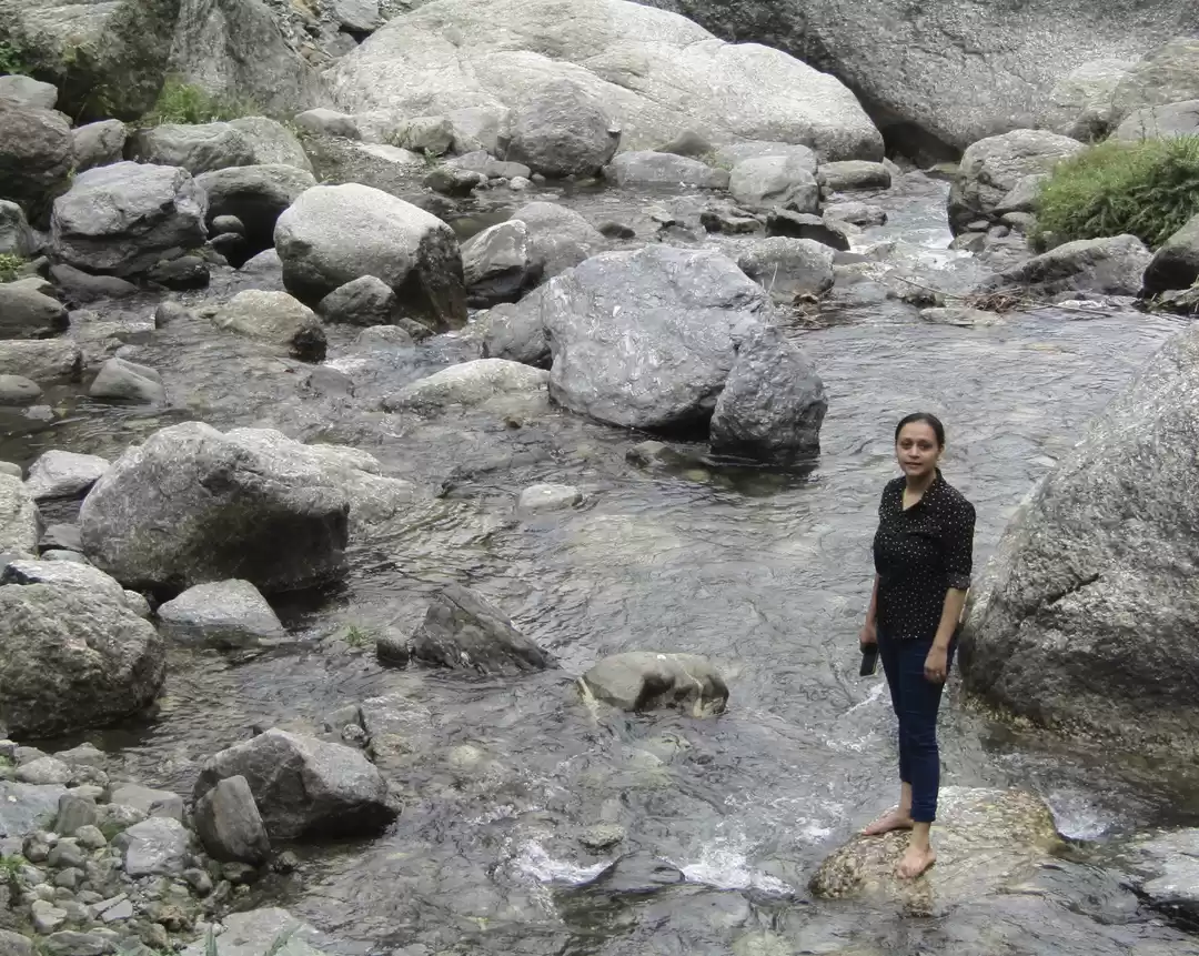 Photo of Gunehar Waterfall, B