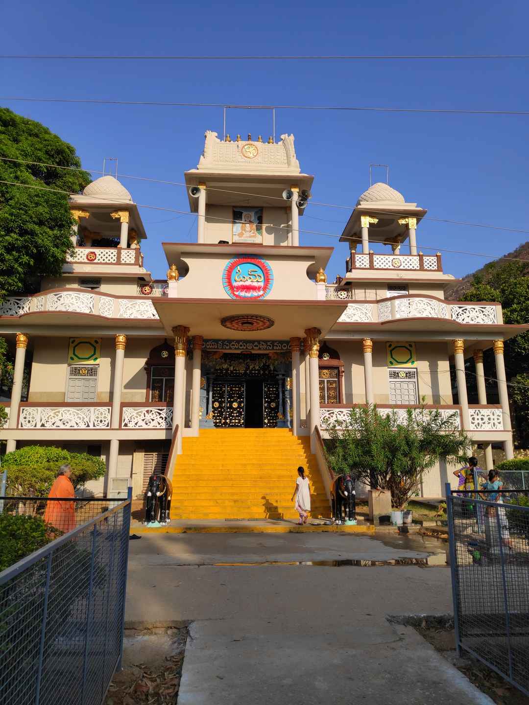 Tirumala On Elections Day Tripoto 5 நிமிடத்தில் பழைய ஏற்பாட்டின் கதைகள்.