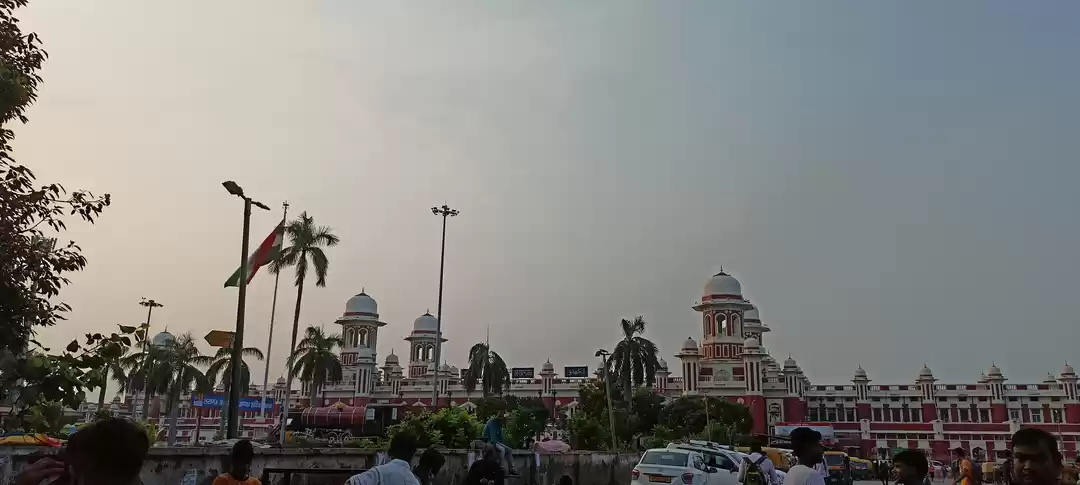 Photo of Muskuraie aap Luckno