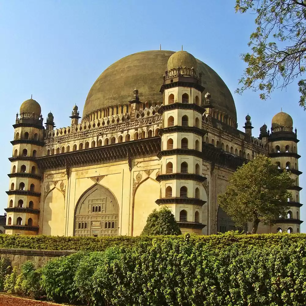 Photo of Under The Dome by Sa