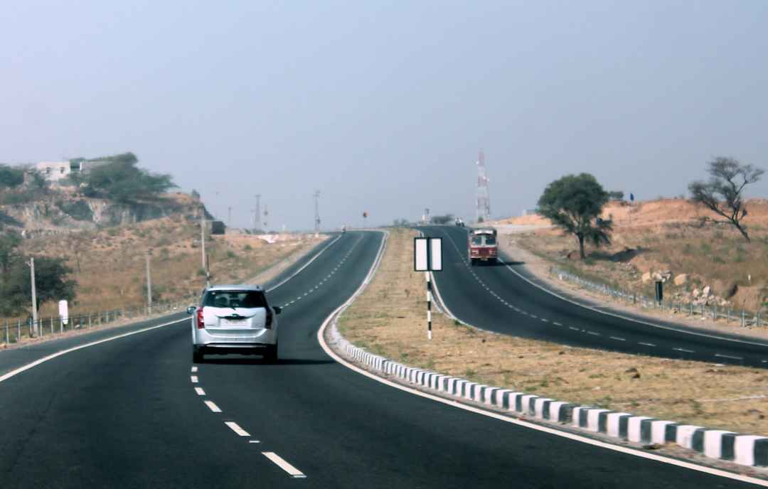 Delhi To Mumbai Trip 2019 What To Know Before Planning Delhi To Mumbai Road Trip Tripoto 19 h 25 m , 9000+ inr. delhi to mumbai road trip