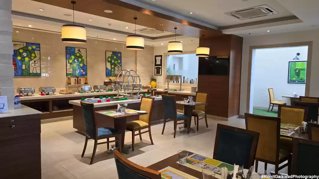 Photo of A hotel with Profess