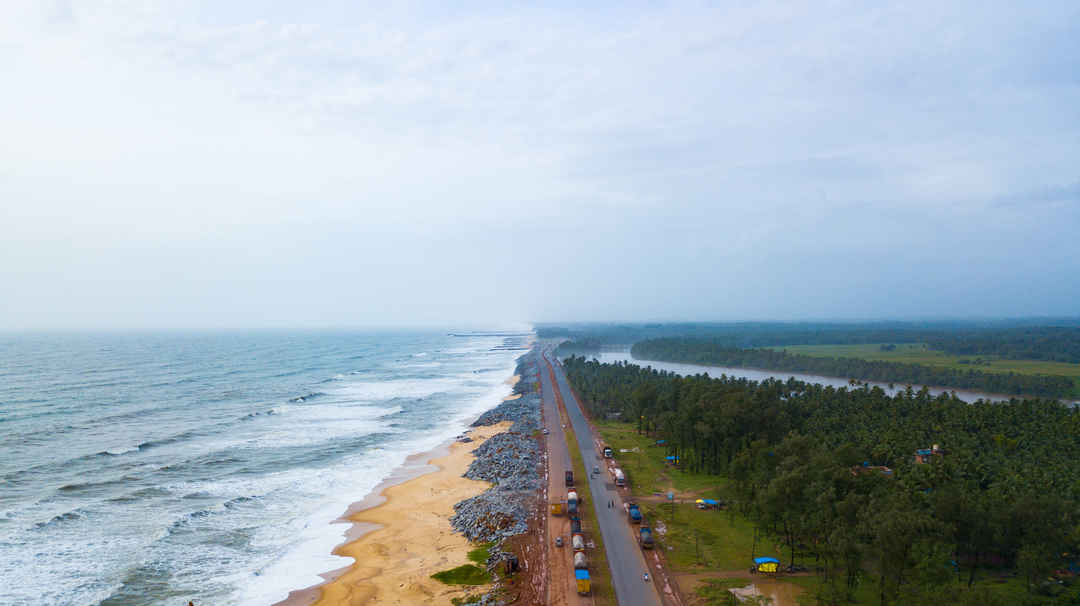 Luscious Mangalorean Food Experience At Shettys Lunch Home Tripoto The hotel is on the 5th floor of sri. shettys lunch home