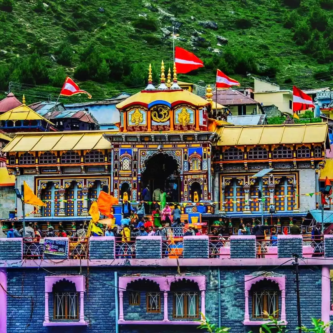 Photo of Badrinath Temple and