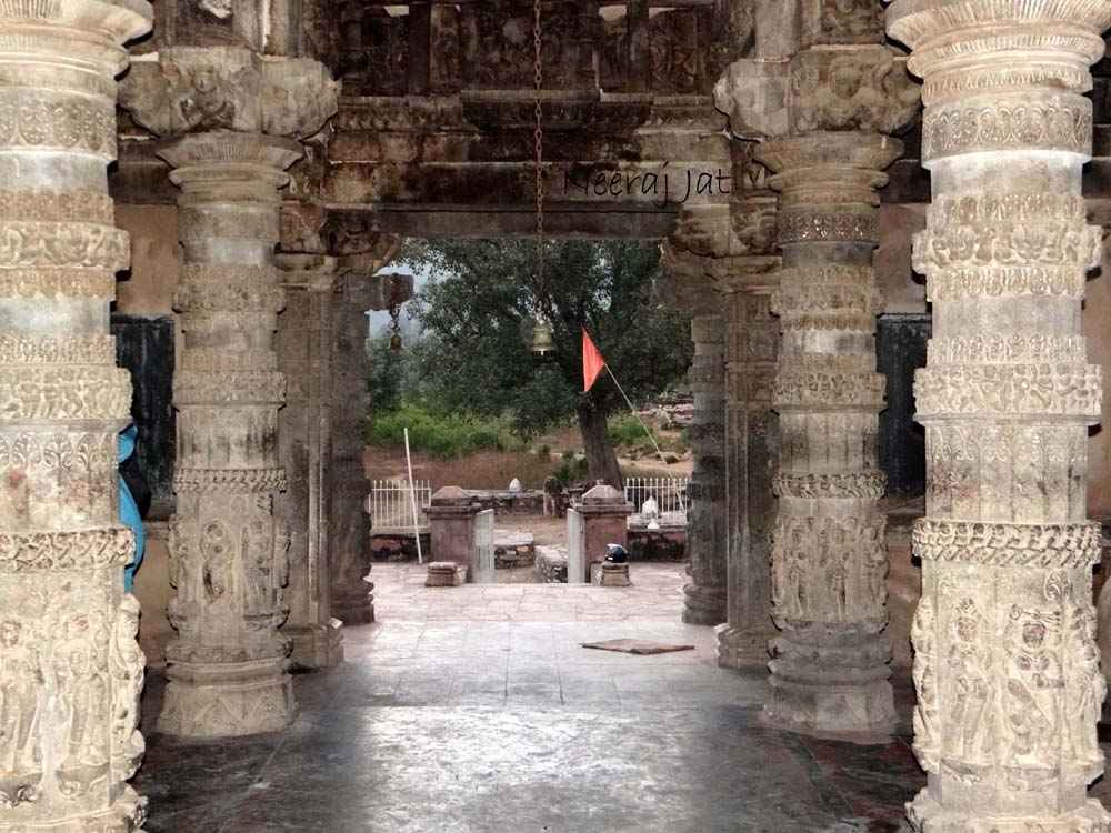 Photo of राजस्थान में भी छुपा है एक खुजराहों, दिल्ली से बस दो घंटे की दूरी पर by Yadav Vishal