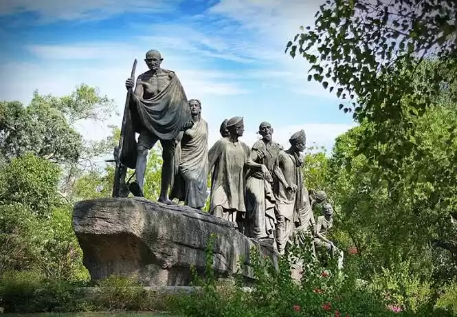 Photo of महात्मा गांधी से जुड