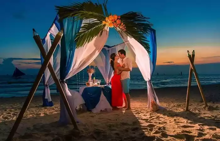 Photo of वैलेंटाइन डे पर पार्