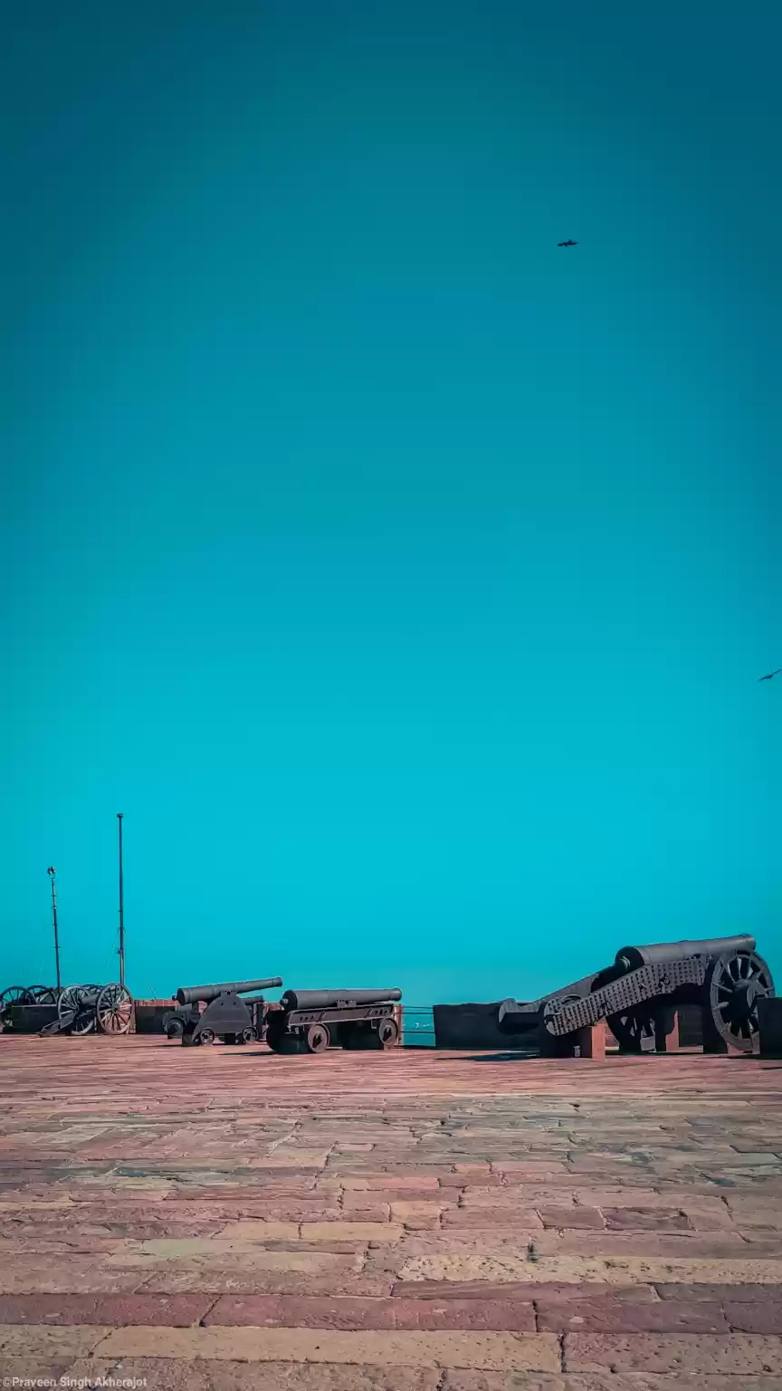 Photo of #bluecity #gunsandgl