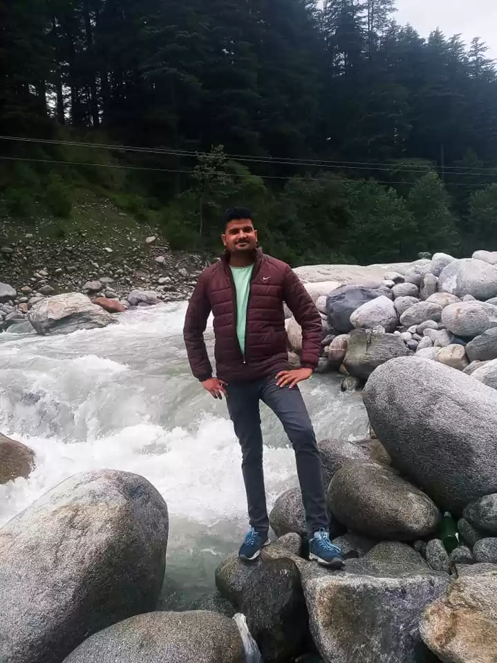 Photo of saksham_dwivedi