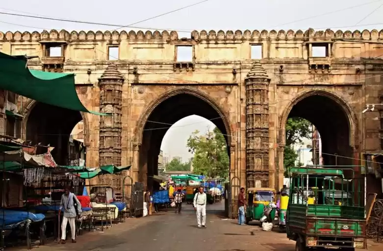 Photo of Walking through Ahme