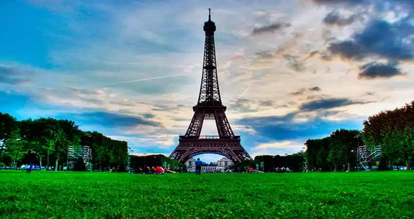 Photo of Tour to the Eiffel T