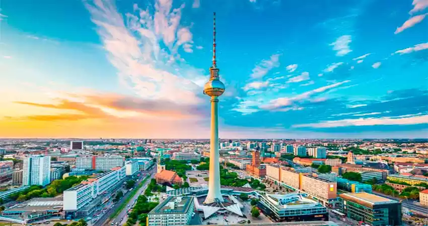 Photo of Tour of the Berlin T