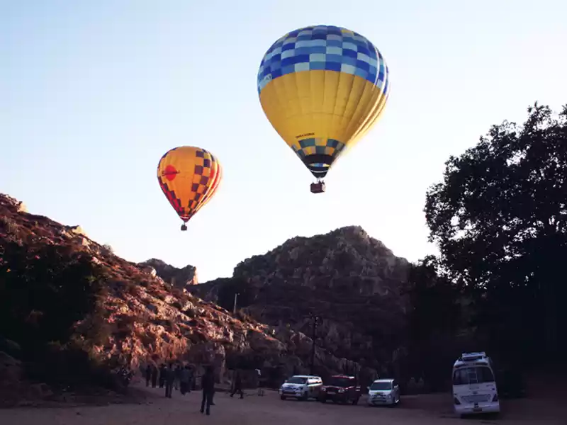 Photo of Hot Air Balloon In I