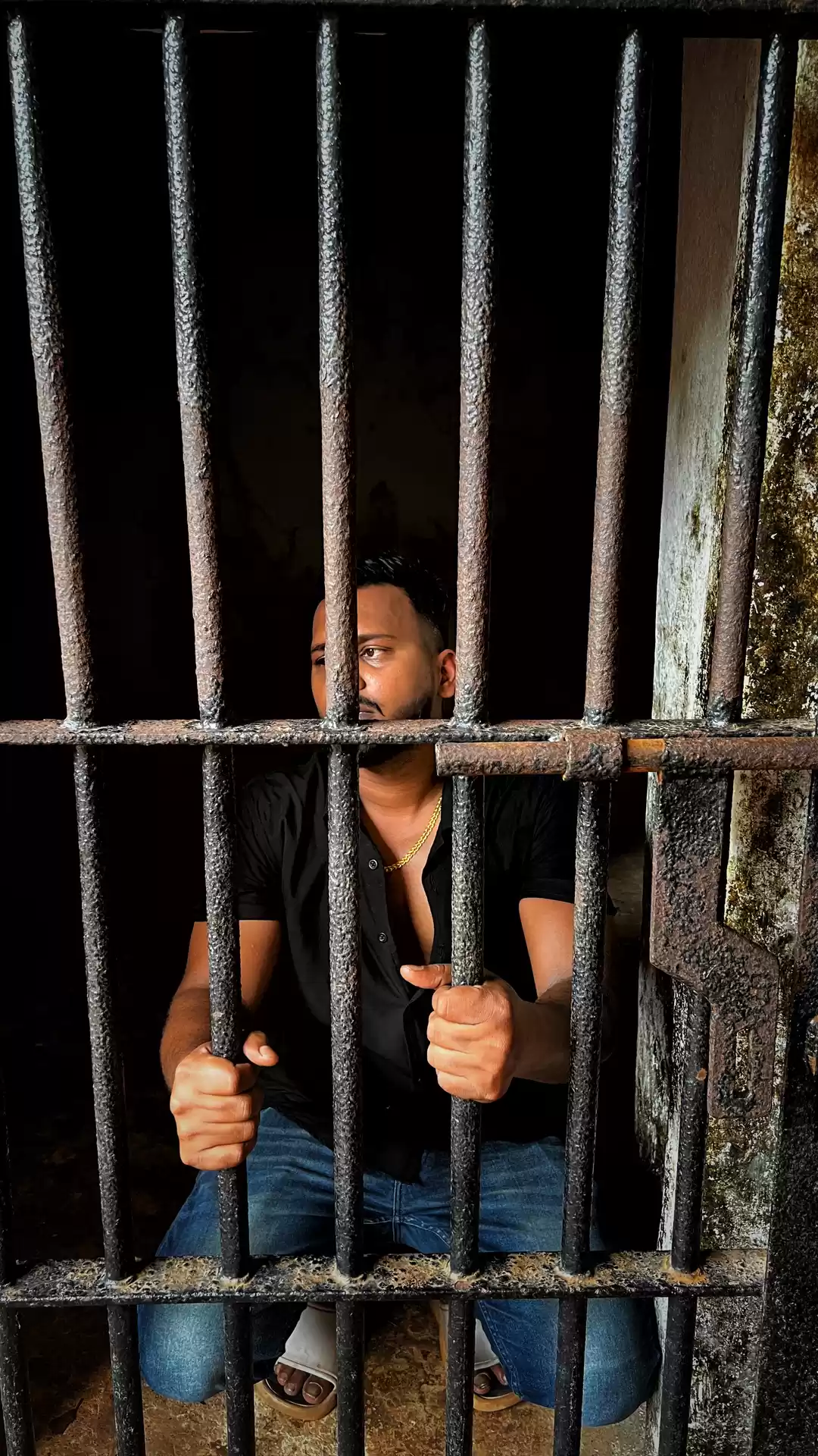 Photo of Behind the cell