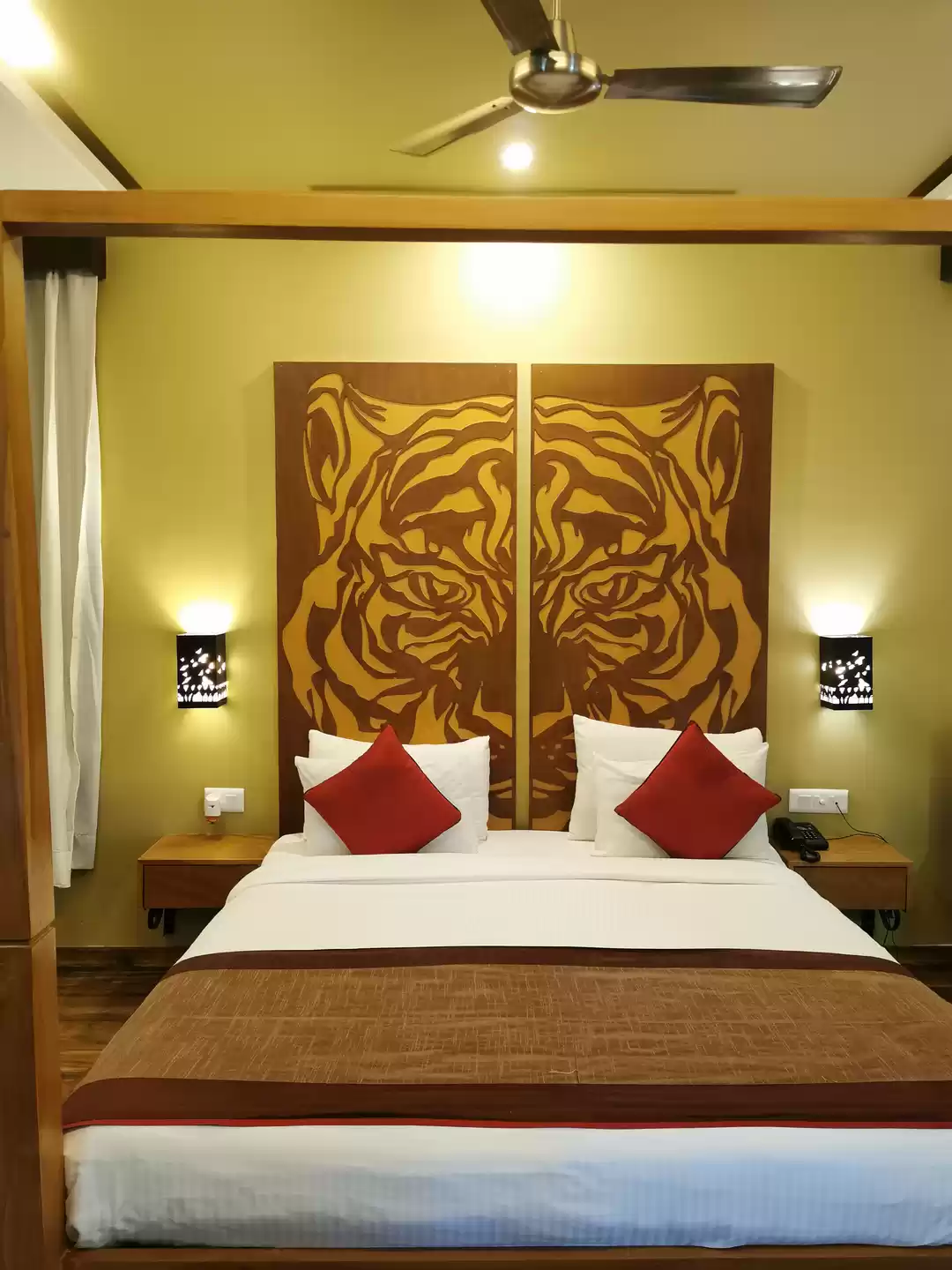 Photo of The Golden Tusk Ramn