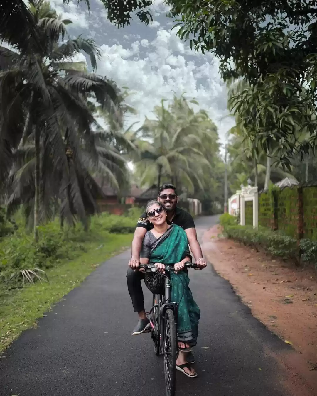 Photo of माँ बेटे की ट्रैवल ज