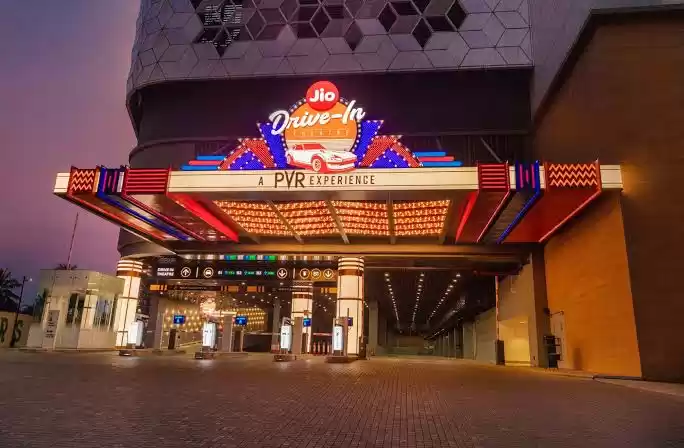 Photo of अब खुले आसमान के नीच