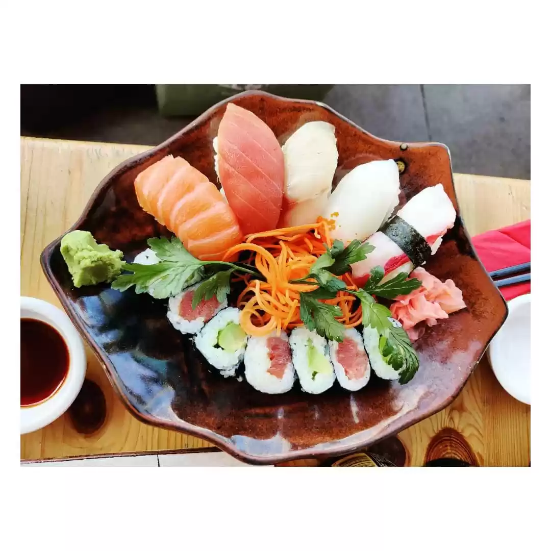 Photo of Noodles and Sushi Da