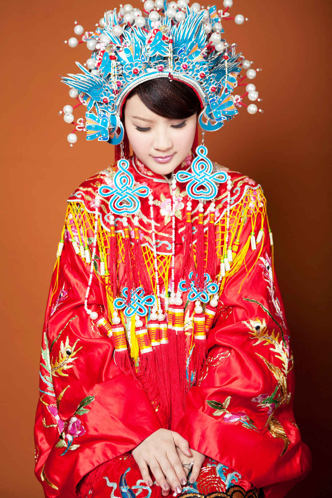 beautiful traditional dresses
