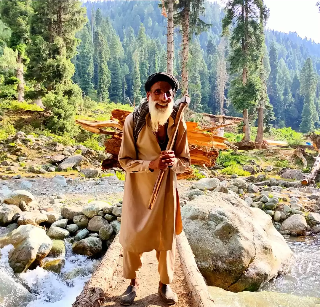 Photo of U don't need to be r