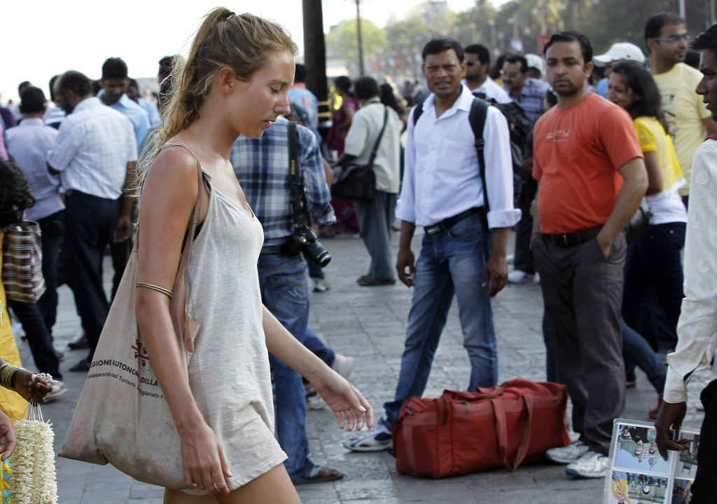 Problems Faced By Tourists In India Problems Faced By Indian Travellers Tripoto