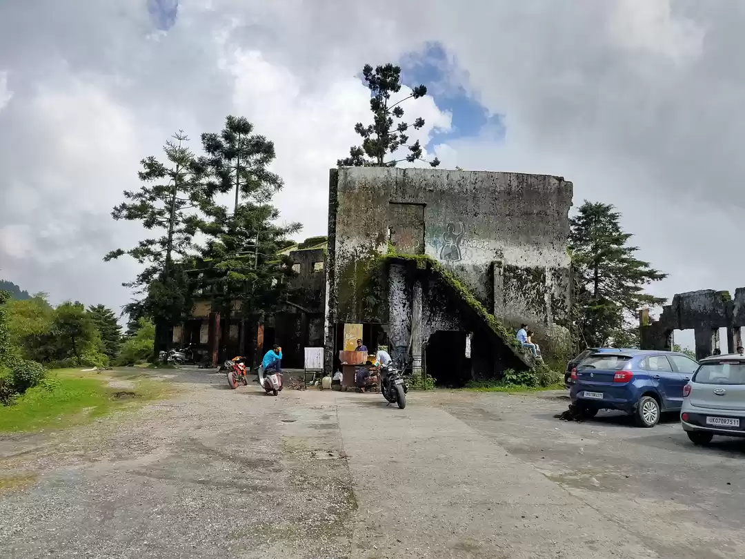 Photo of मसूरी से कुछ ही दूर