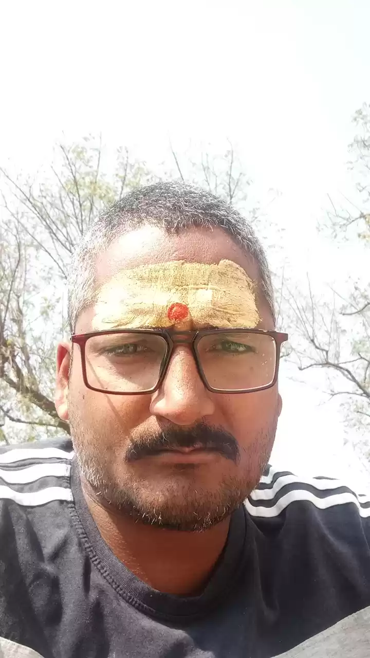 Photo of Pandit Rishi Kant Dwivedi