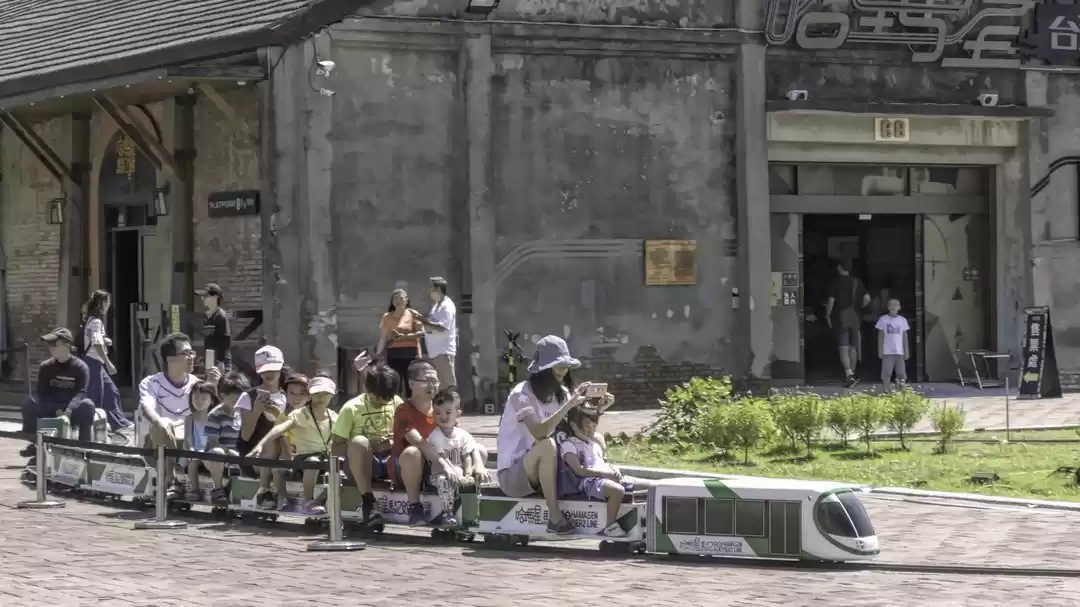 Photo of Noodles, Art, and Sa