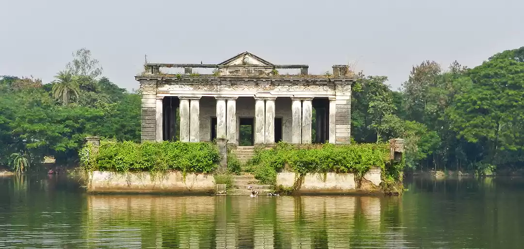 Photo of নাড়াজলে রাজবাড়ির ৬০