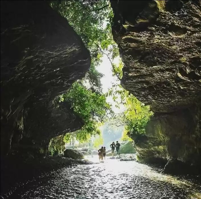 Photo of ROBBERS CAVE or Gucc