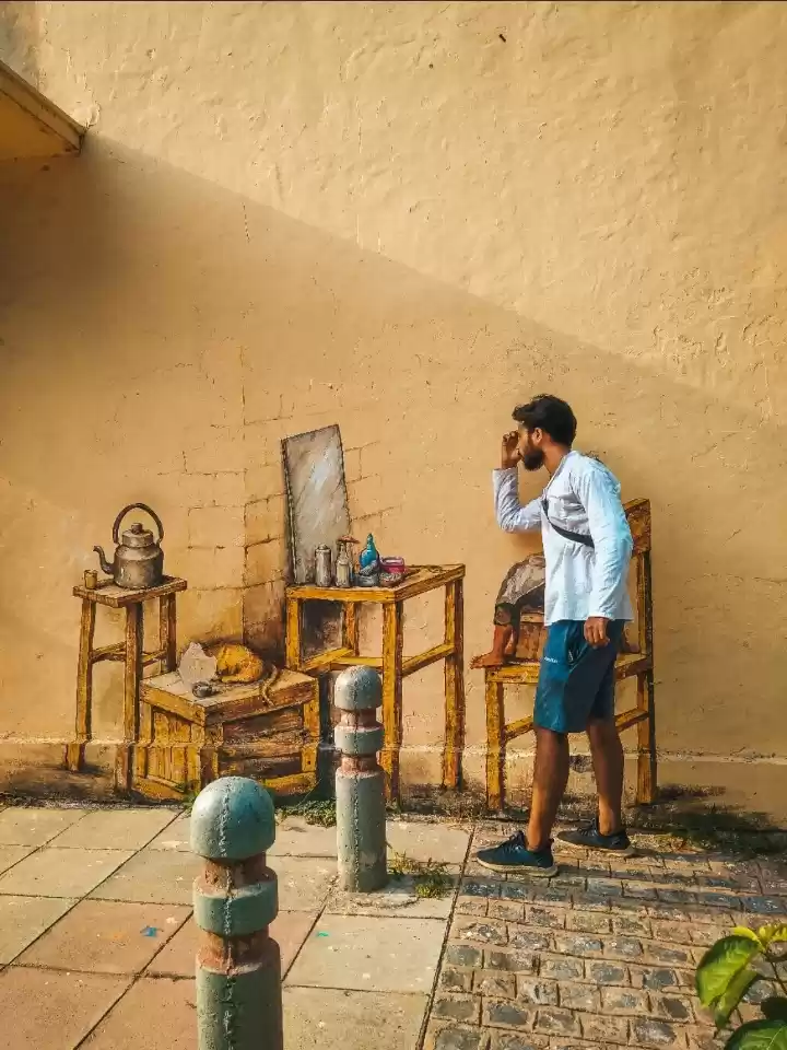 Photo of some Wall arts of l