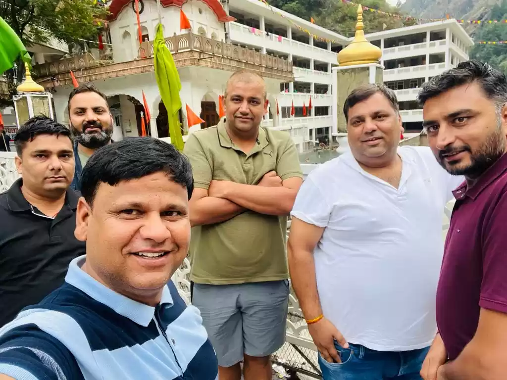 Photo of बहुत हो गया काम काज 