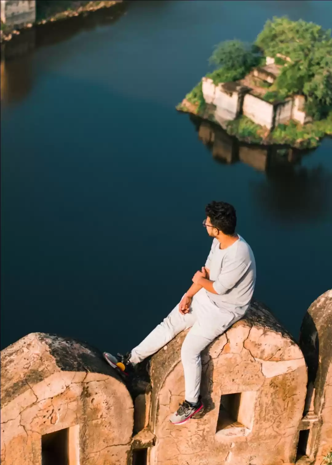 Photo of Back side of amer fo