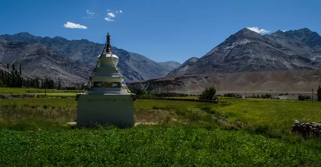 Photo of In the land of many 