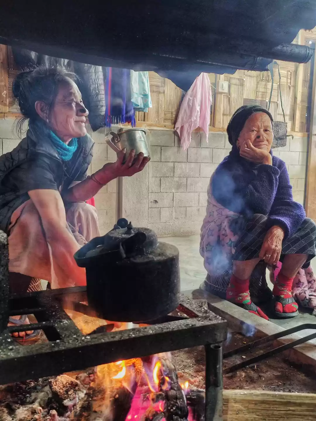 Photo of Apatani women gather