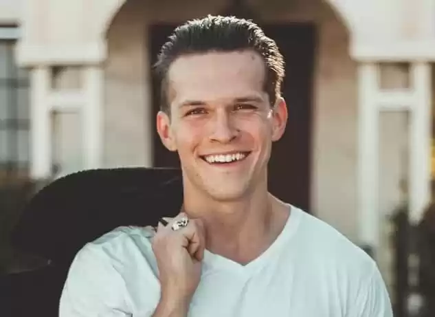 Photo of Robert Holl