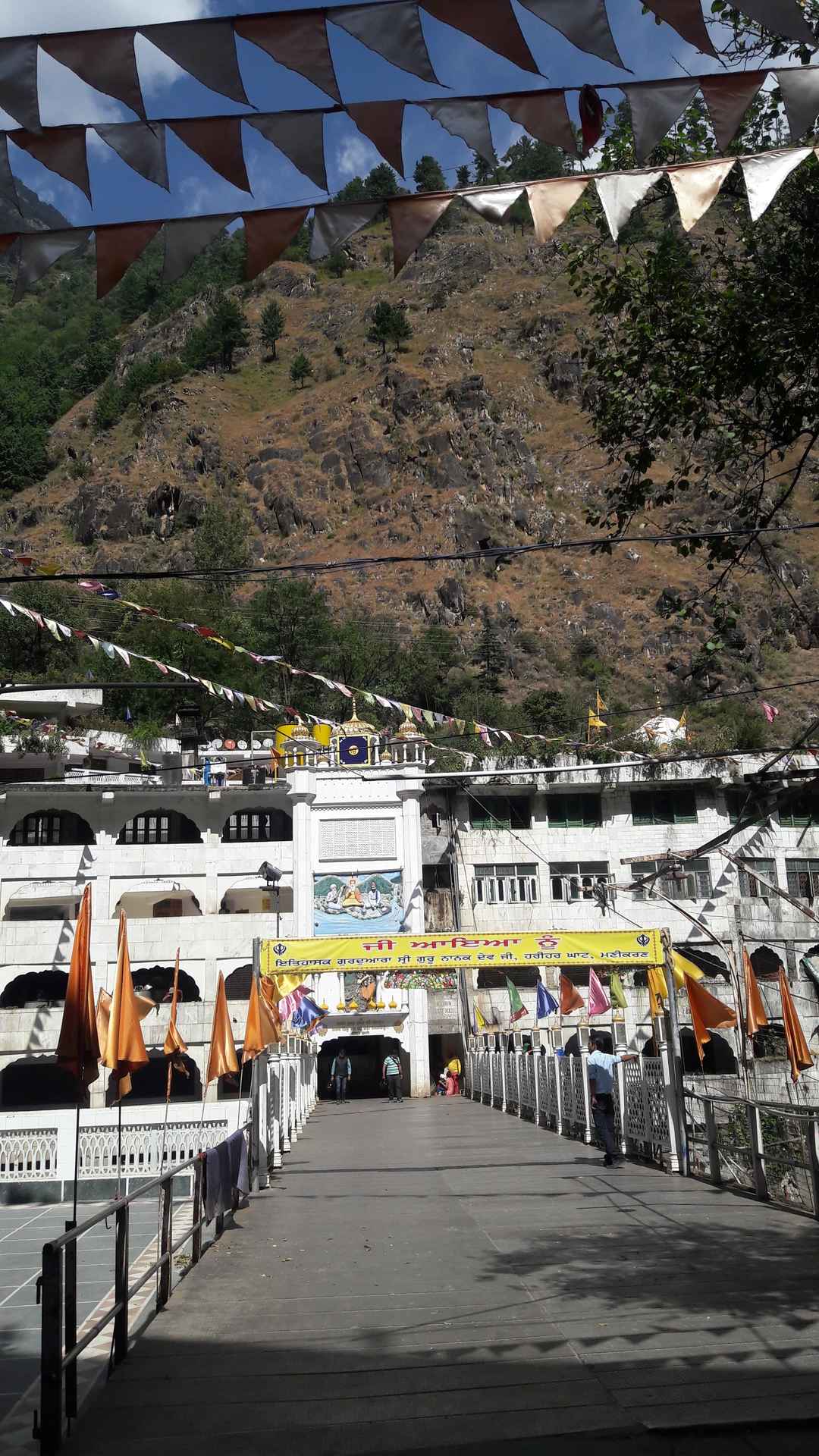 Mumbai Amritsar Kasol A Budget Trip Tripoto It takes more than 15 hours to reach goa by train from mumbai. mumbai amritsar kasol a budget trip